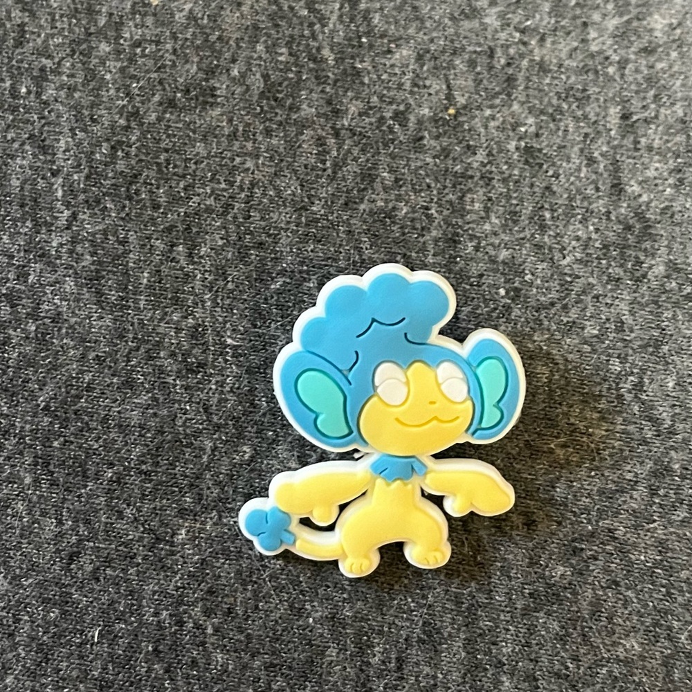 Pokémon panpour Croc Charm never used!

(Bundle for a lower price)